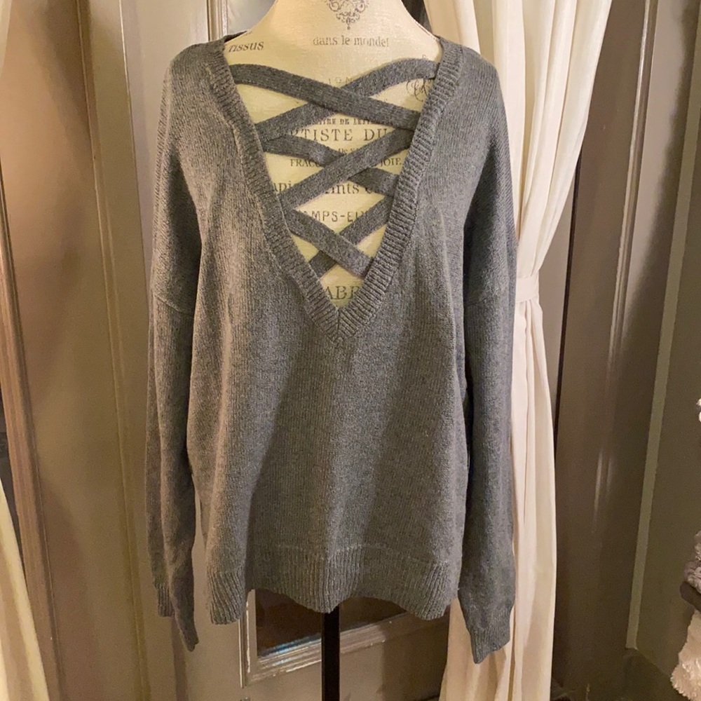 Grey crisscross sweater. Size 3x